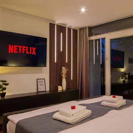 Design-ferienwohnung Direkt Am - Mit Seeblick, Balkon, Pool Und Sauna דירה