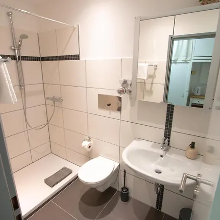 דירה Design-ferienwohnung Direkt Am - Mit Seeblick, Balkon, Pool Und Sauna