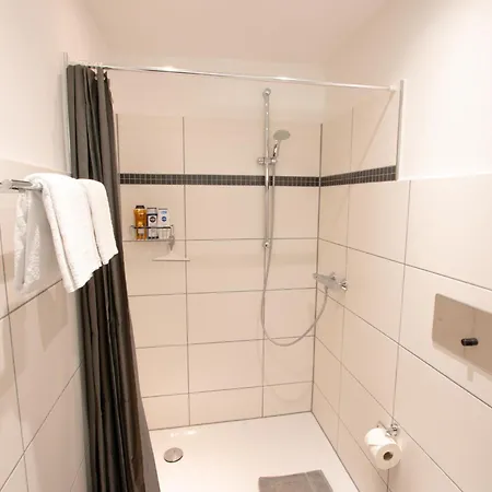 Design-ferienwohnung Direkt Am - Mit Seeblick, Balkon, Pool Und Sauna * Möhnesee