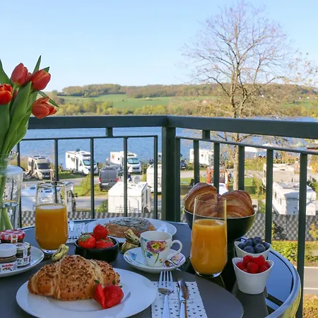 Design-ferienwohnung Direkt Am - Mit Seeblick, Balkon, Pool Und Sauna